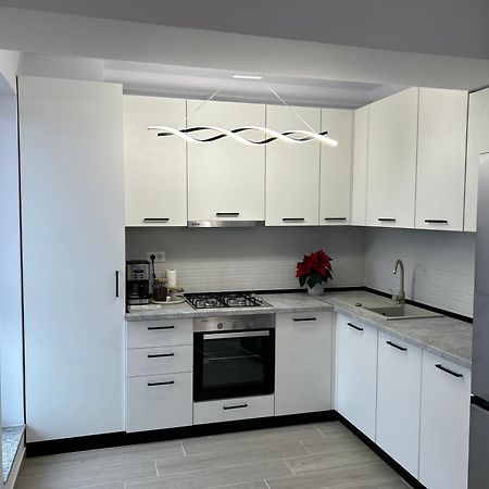 Apartament Raira Craiova Eksteriør billede