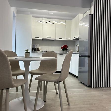 Apartament Raira Craiova Eksteriør billede